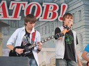 Обучение на гитаре,  электрогитаре,  барабанах,  вокально-инструментальн